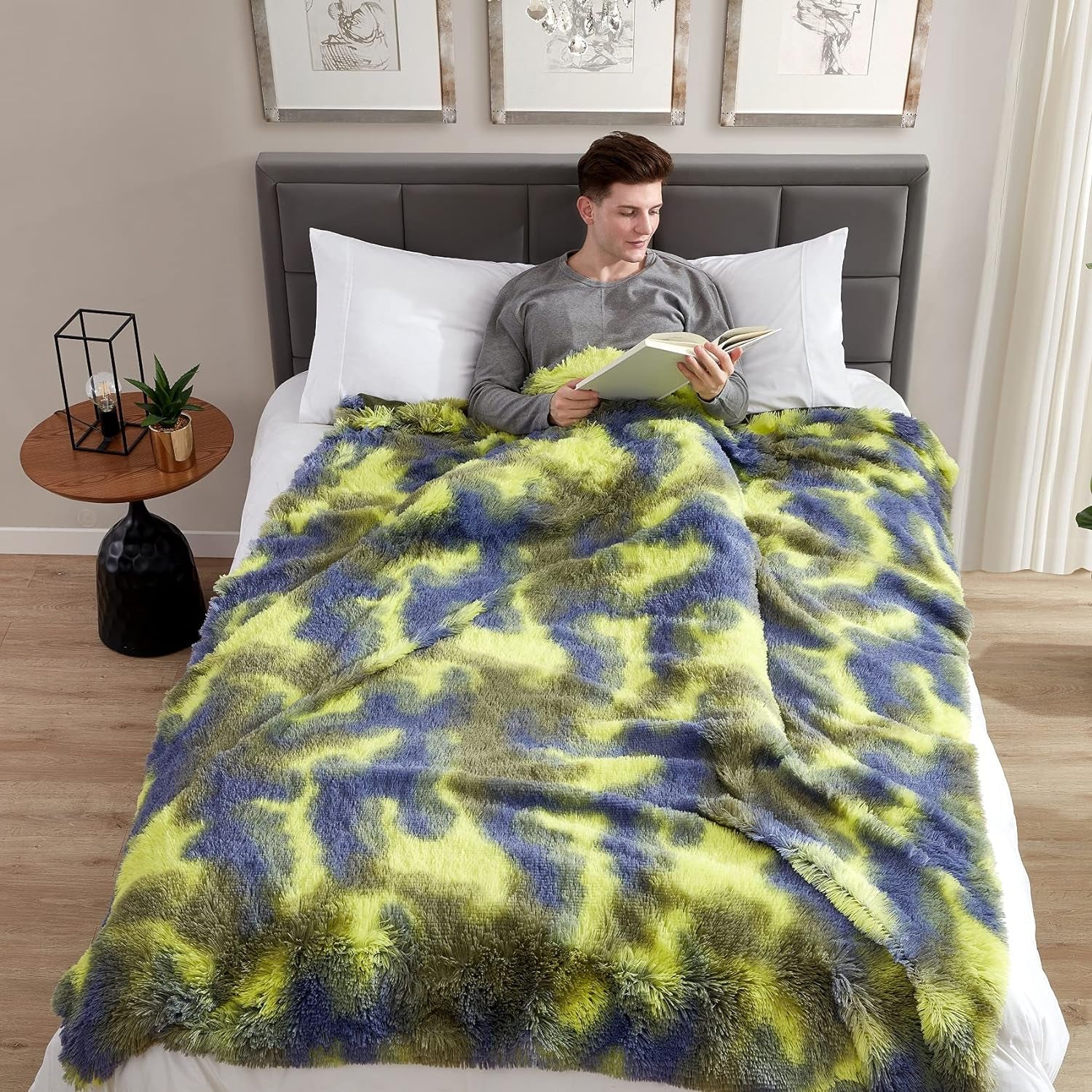 Fluffy Blanket W/Camo Fur, Ultra Soft Throw Blanket for Kids & Teen, Warm Fuzzy Blankets and Throws for Bed, Stylish Tie Dye Faux Fur Blanket as Gift for Boys, Fall Blanket 50 X 60 Inches